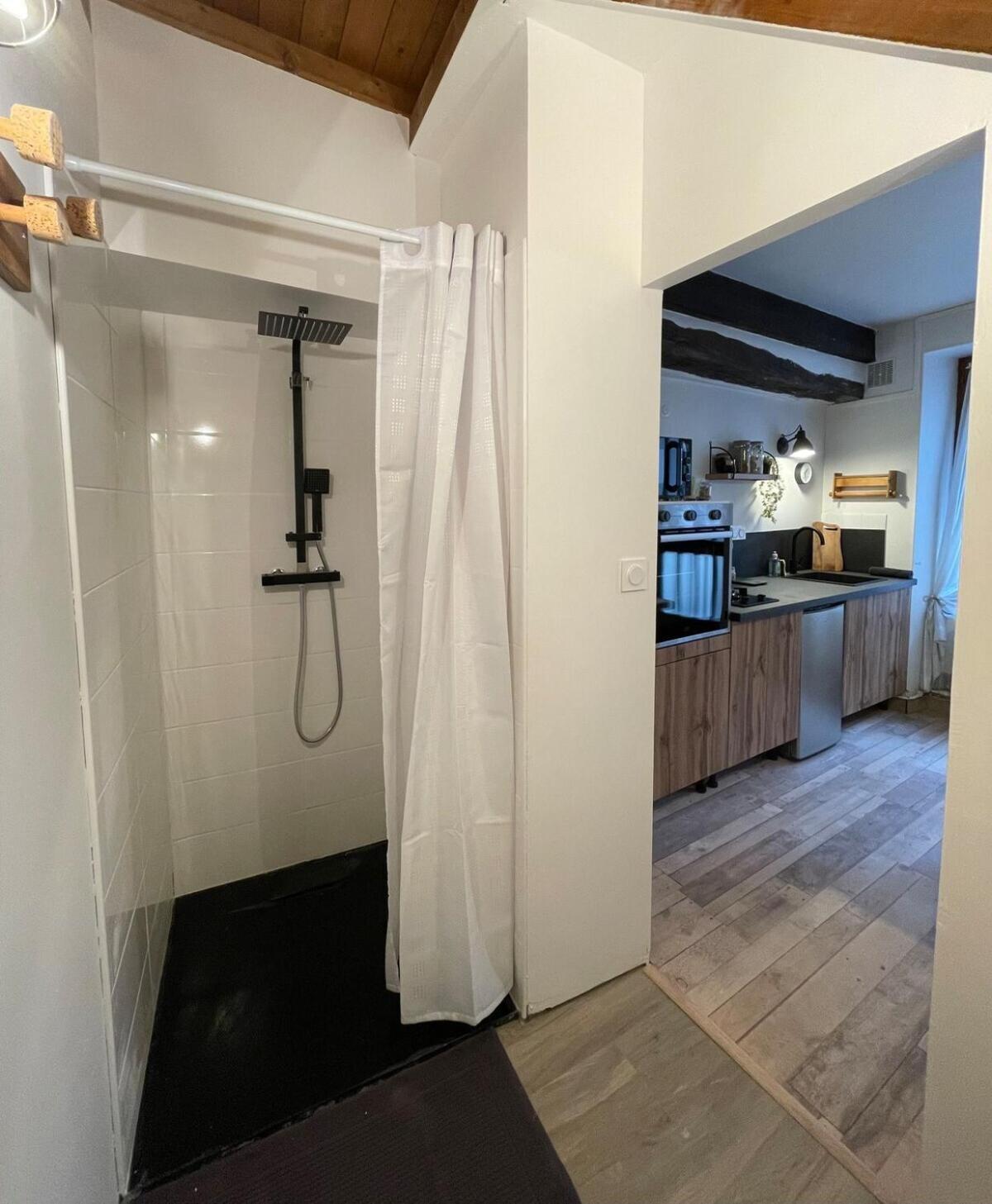 "La Petite Maison" Triplex Au Centre Ville - Les Terres Du Roy Avallon Extérieur photo