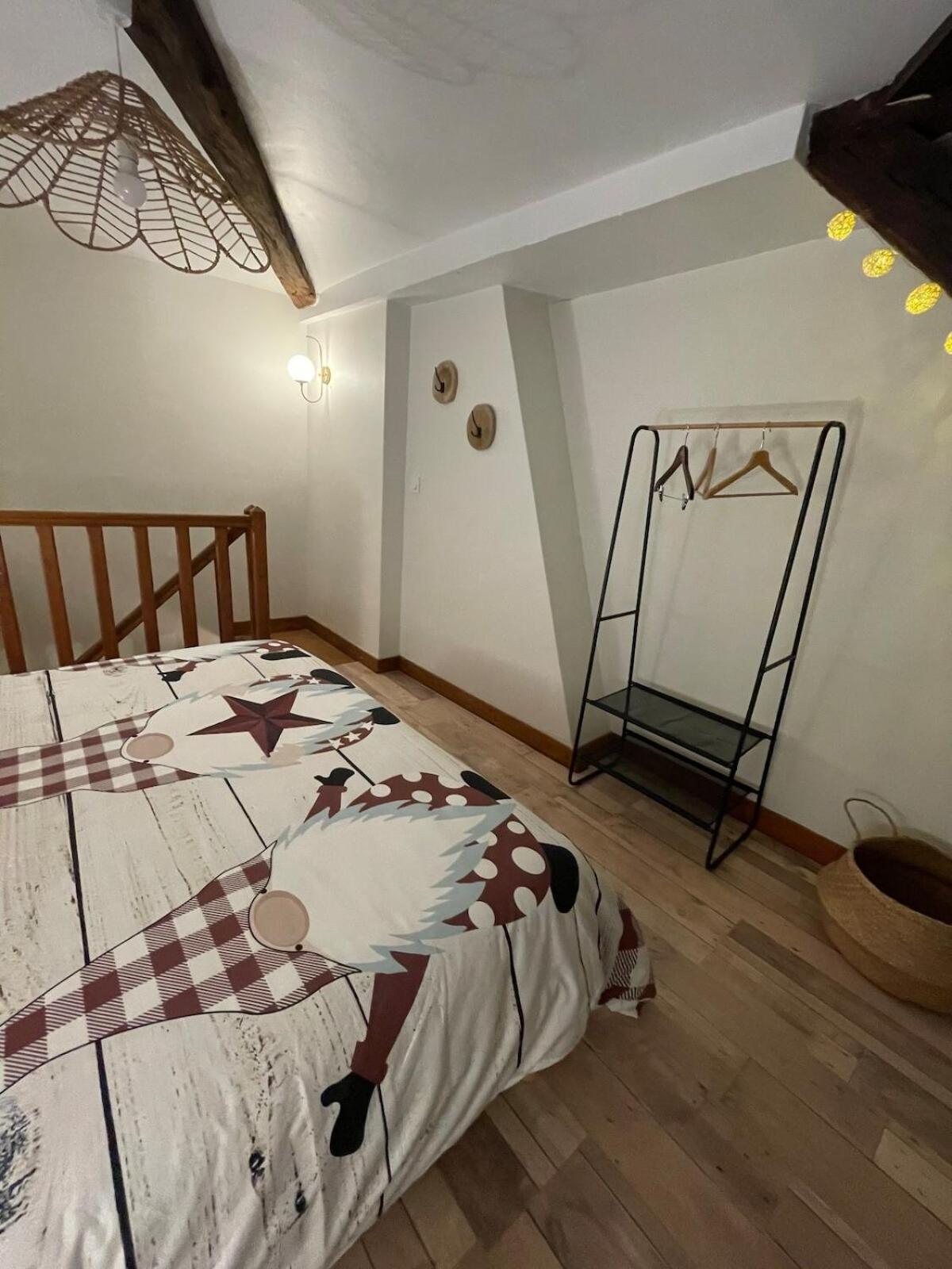 "La Petite Maison" Triplex Au Centre Ville - Les Terres Du Roy Avallon Extérieur photo