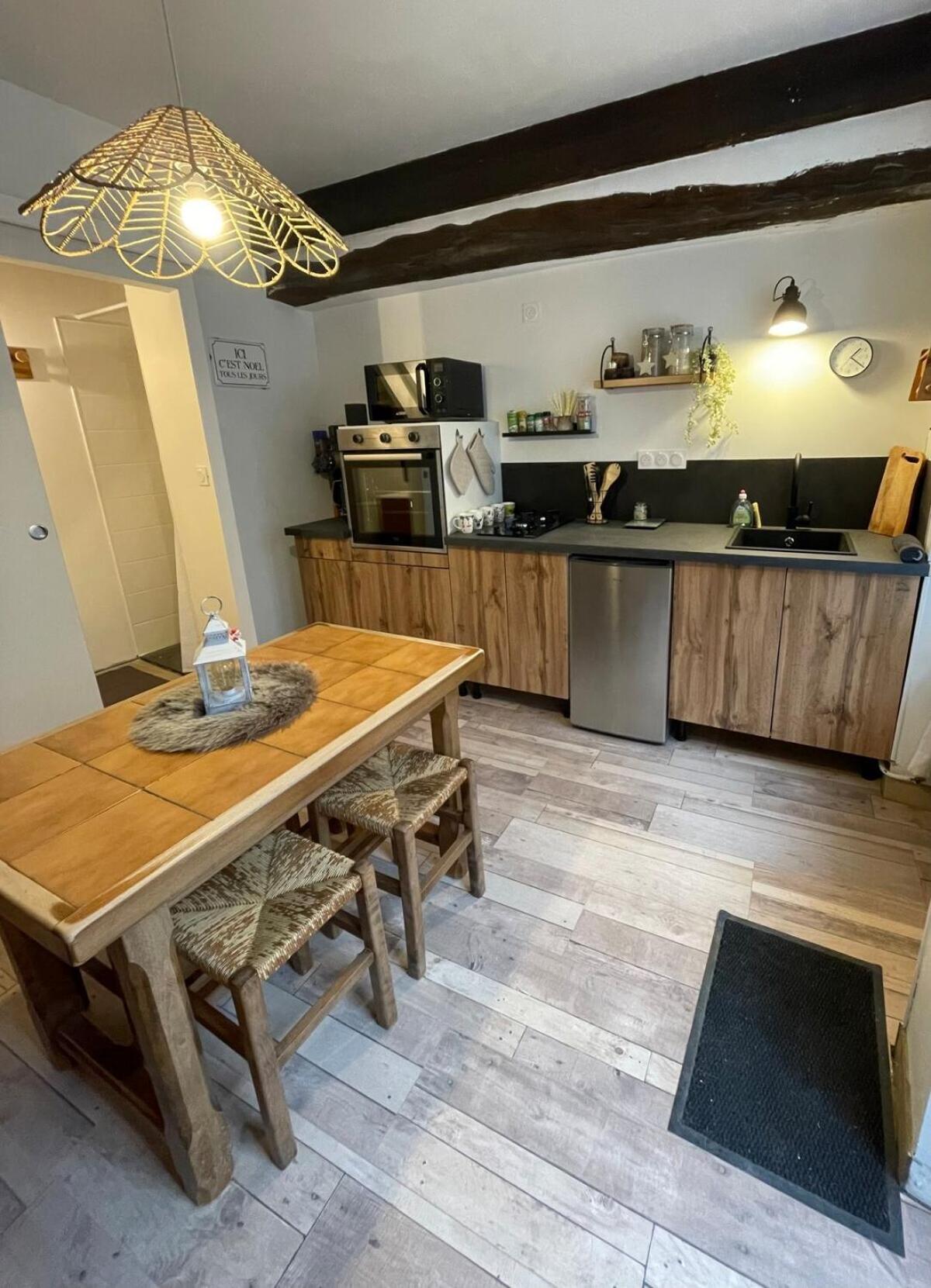 "La Petite Maison" Triplex Au Centre Ville - Les Terres Du Roy Avallon Extérieur photo